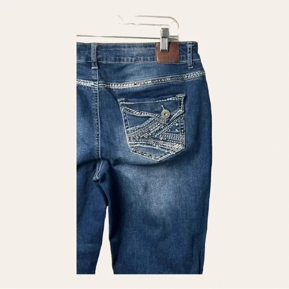 0497W. MAURICES MEDIUM‎ WASH DENIM JEANS SIZE 15/16 NON DISTRESSED - Picture 8 of 10